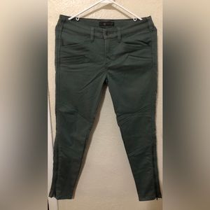 5.11 Woman’s wyldcat pants size 4. Like new